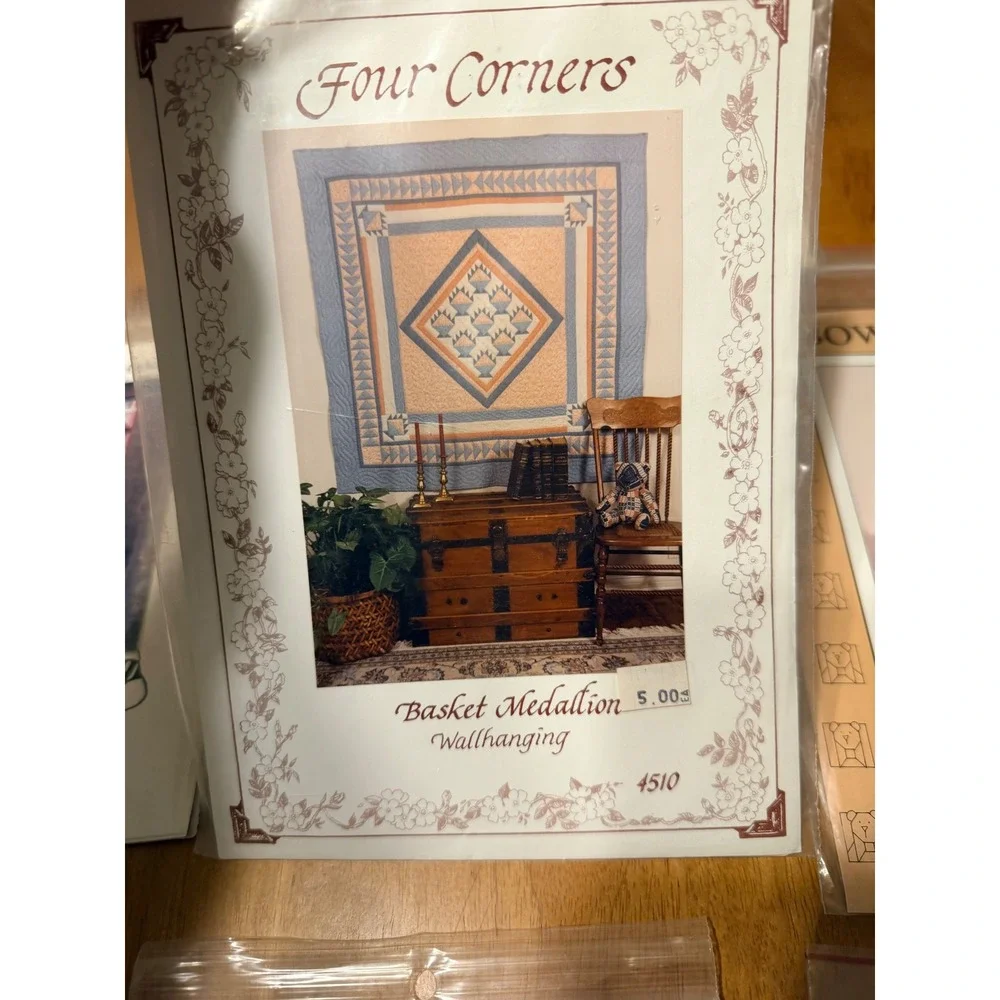 Vintage Quilting Sewing Pattern Lot Wall Hanging Placemats Bears 8pc Mixed Brand